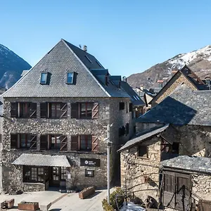 Snoe Mont Romies Hotel Salardu